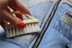 Consejos útiles para limpiar en seco una chaqueta de plumas en casa sin lavar