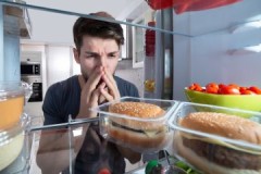 ¿Cómo eliminar el olor del refrigerador después de la carne podrida en casa?