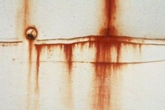 Formas y métodos distintos de lavar el plástico del óxido en casa.