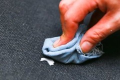 Consejos de propietarios de automóviles experimentados sobre cómo quitar el chicle del asiento del automóvil