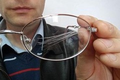 Pequeños trucos sobre cómo quitar los arañazos de las gafas en casa