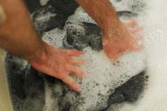 Amas de casa en una nota: ¿cómo lavar una chaqueta a mano y no arruinarla?