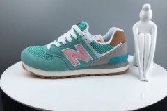 ¿Se puede lavar correctamente las zapatillas New Balance en la lavadora y a mano, y cómo hacerlo?