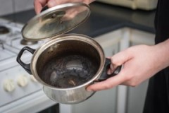 Trucos de vida de amas de casa experimentadas, cómo limpiar una olla quemada en casa