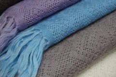 Reglas importantes sobre cómo lavar un chal de cabra en casa.