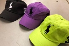 Trucos útiles sobre cómo planchar una gorra arrugada