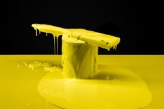 ¿Cómo y con qué limpiar rápida y cuidadosamente la pintura del plástico?