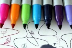 Maneras probadas de borrar un rotulador del papel