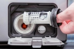 Recomendaciones simples sobre cómo limpiar el filtro de drenaje en una lavadora Samsung