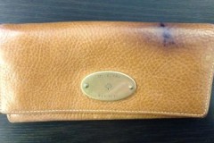 La tintorería está descansando, o cómo puedes limpiar el mango de la piel sintética en casa