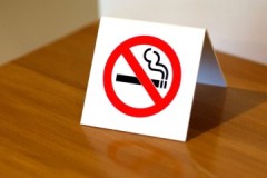 Pequeños trucos sobre cómo eliminar el olor a tabaco de la piel, la ropa, el cabello, la habitación, el interior del coche