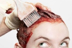 Trucos para mujeres sobre cómo borrar eficazmente el tinte para el cabello del rostro y el cuero cabelludo